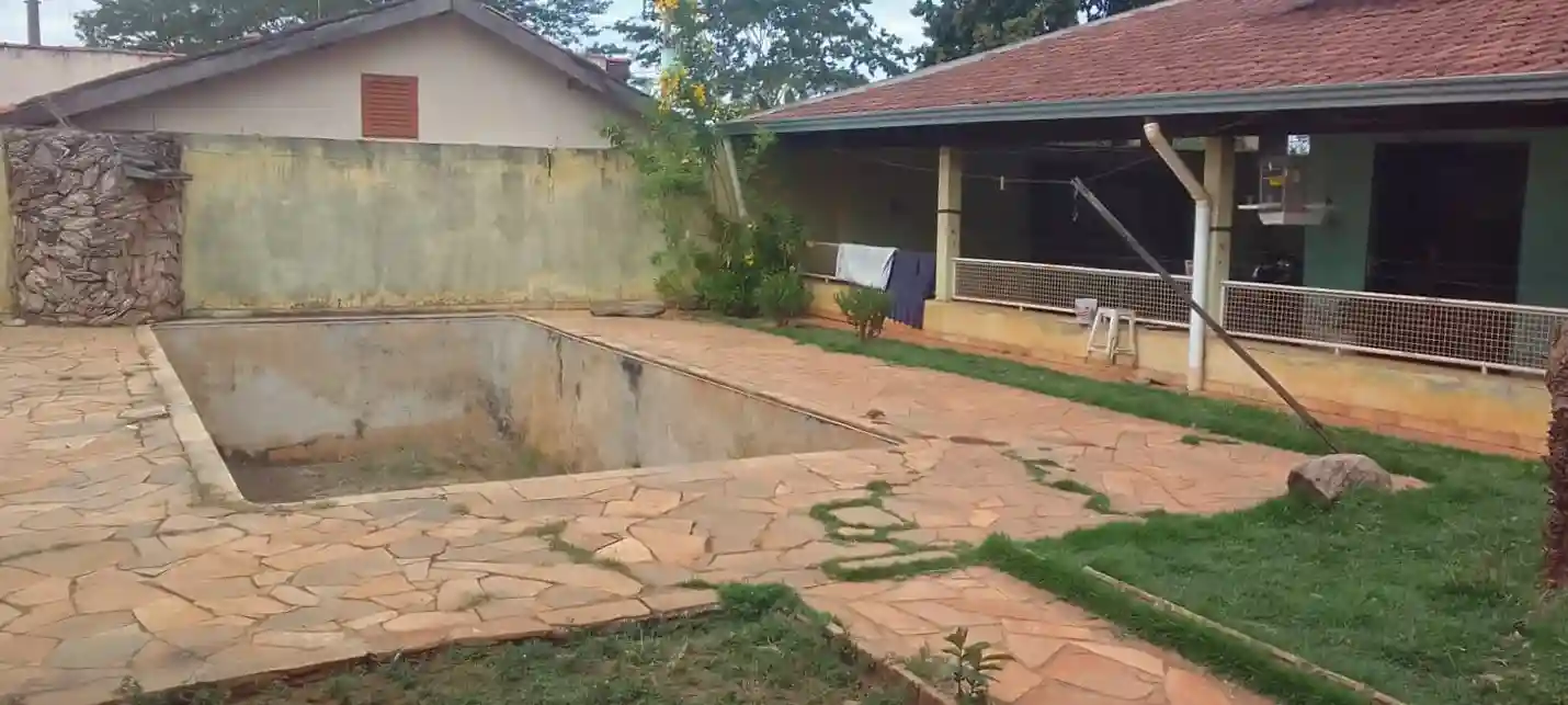 Fazenda / Sítio / Chácara com 4 quartos à venda, 1000m² — foto 3 de 15