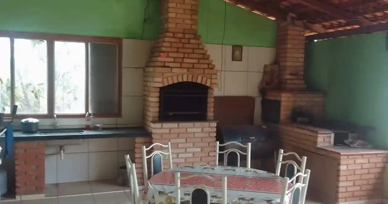 Fazenda / Sítio / Chácara com 4 quartos à venda, 1000m² — foto 2 de 15
