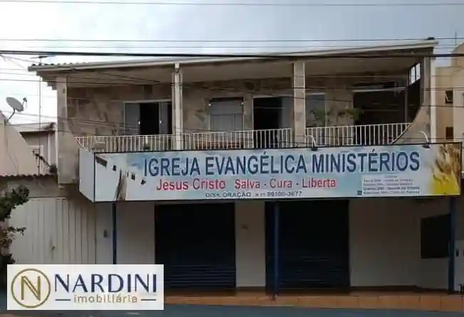 Casa com 3 quartos à venda, 260m² — foto 1 de 11