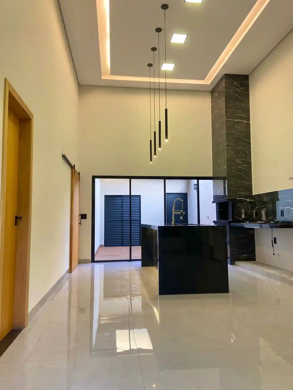 Casa à venda — foto 2 de 8