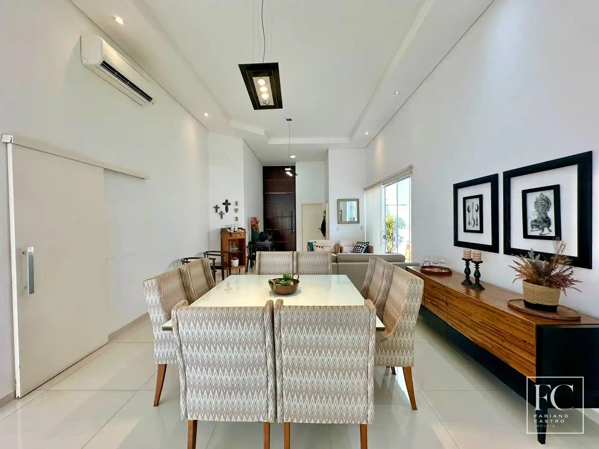 Casa de Condomínio com 3 quartos à venda, 220m² — foto 11 de 32