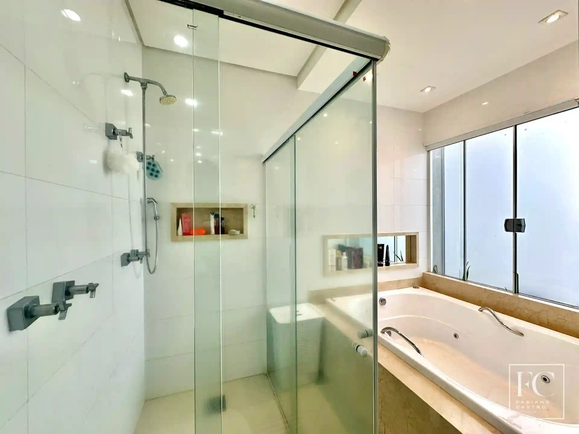 Casa de Condomínio com 3 quartos à venda, 220m² — foto 31 de 32