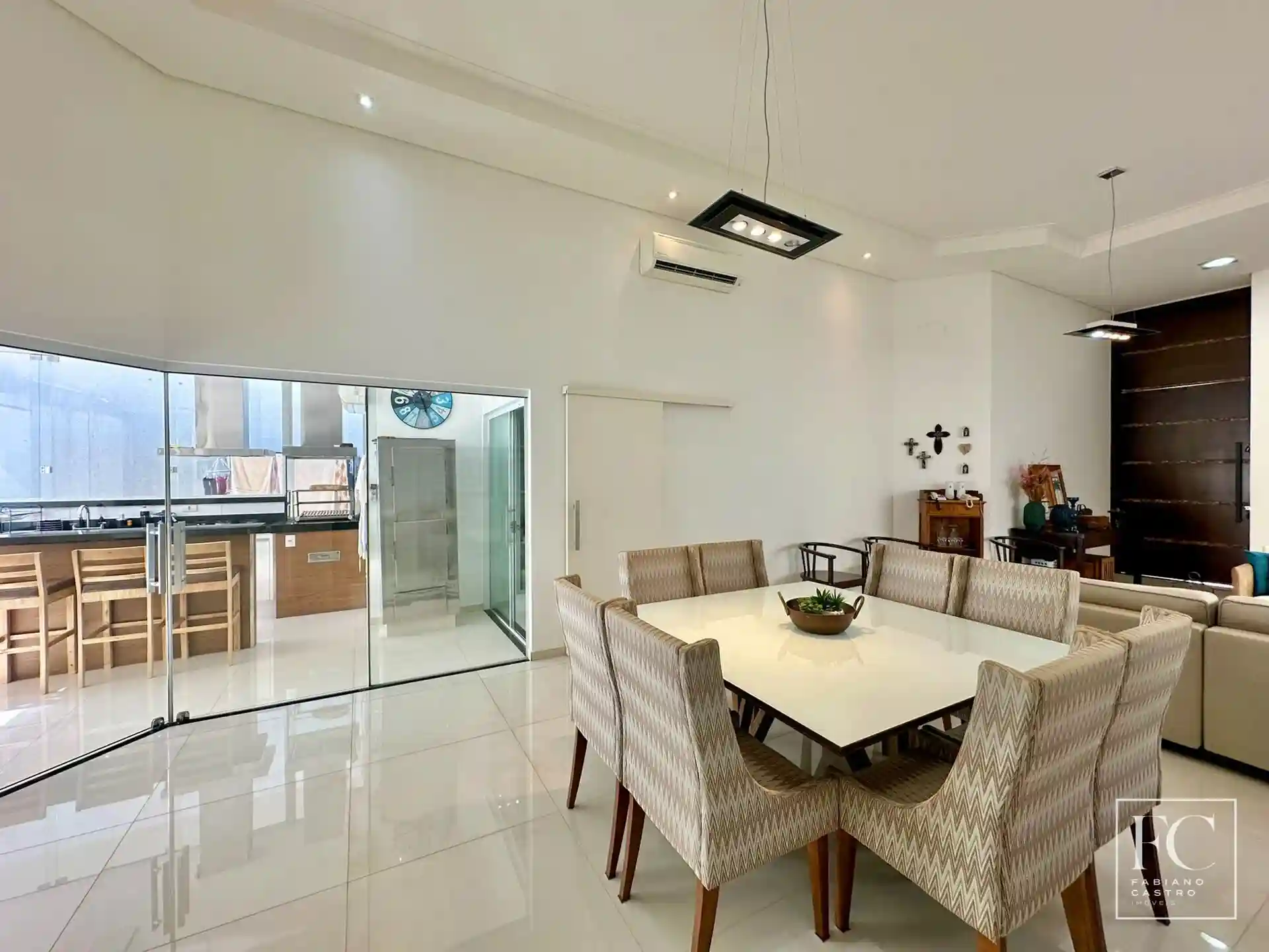 Casa de Condomínio com 3 quartos à venda, 220m² — foto 12 de 32
