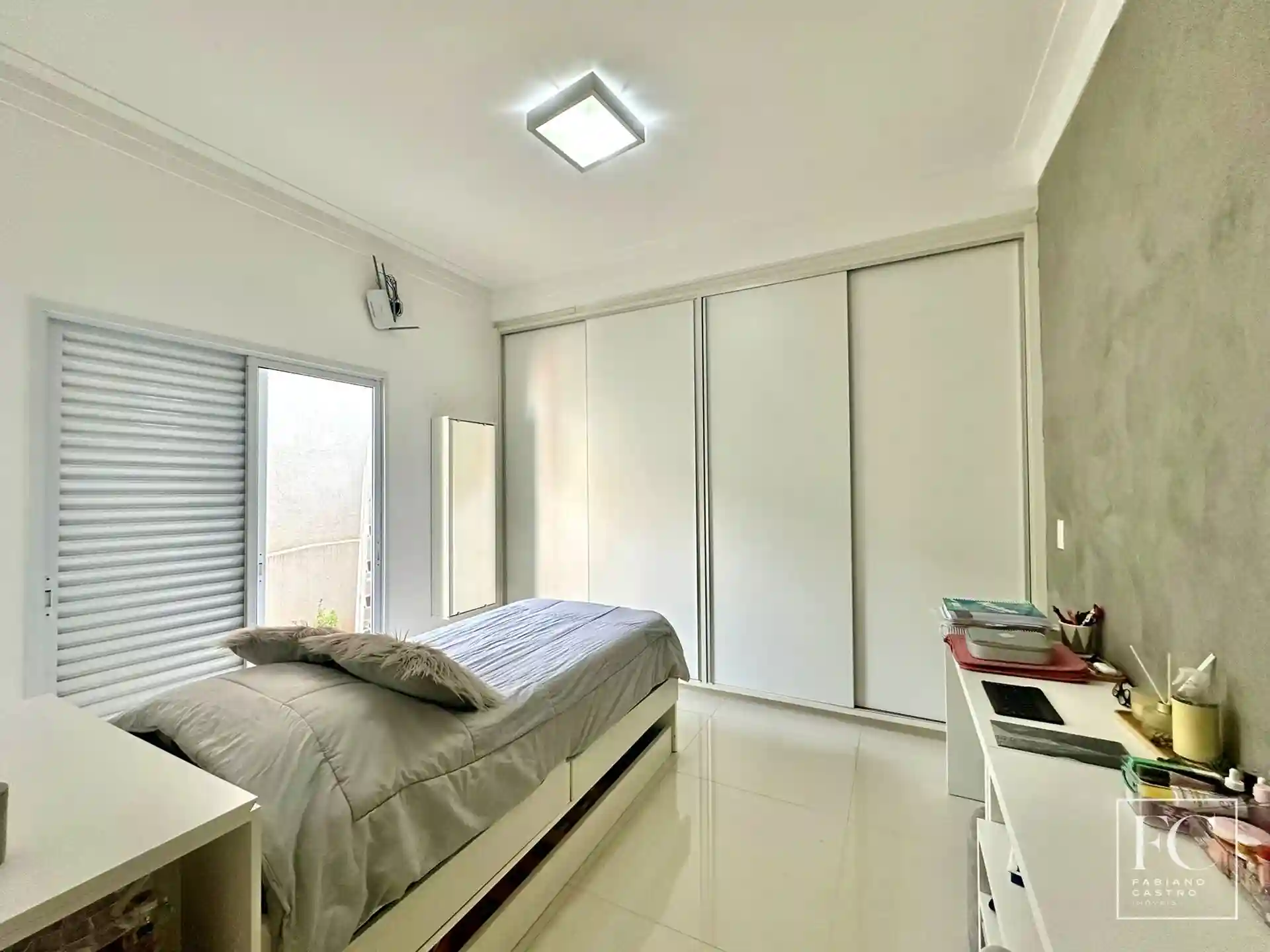 Casa de Condomínio com 3 quartos à venda, 220m² — foto 23 de 32