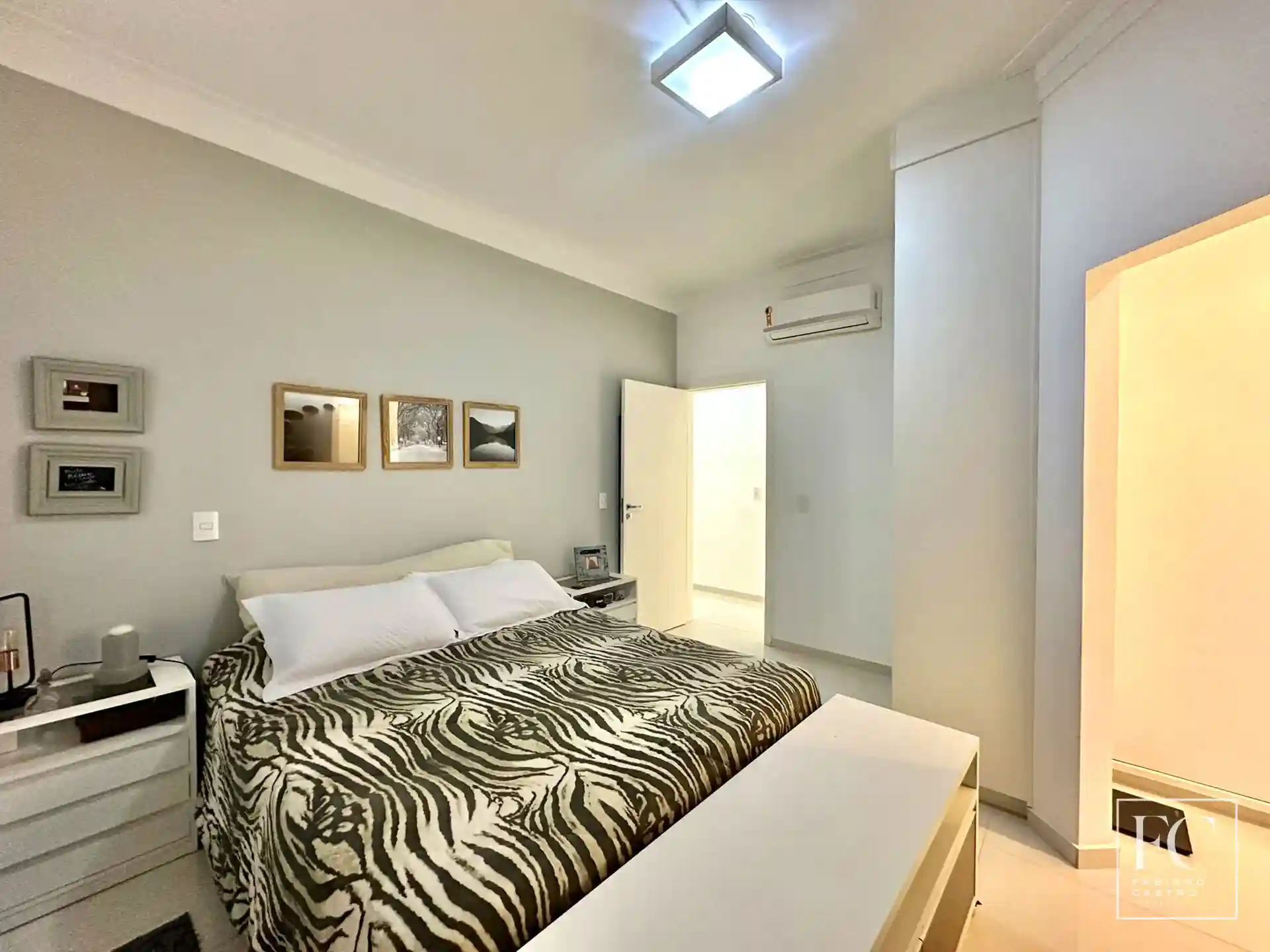 Casa de Condomínio com 3 quartos à venda, 220m² — foto 28 de 32