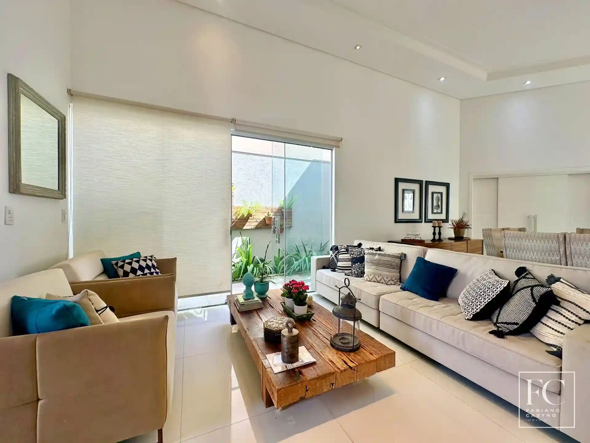 Casa de Condomínio com 3 quartos à venda, 220m² — foto 6 de 32