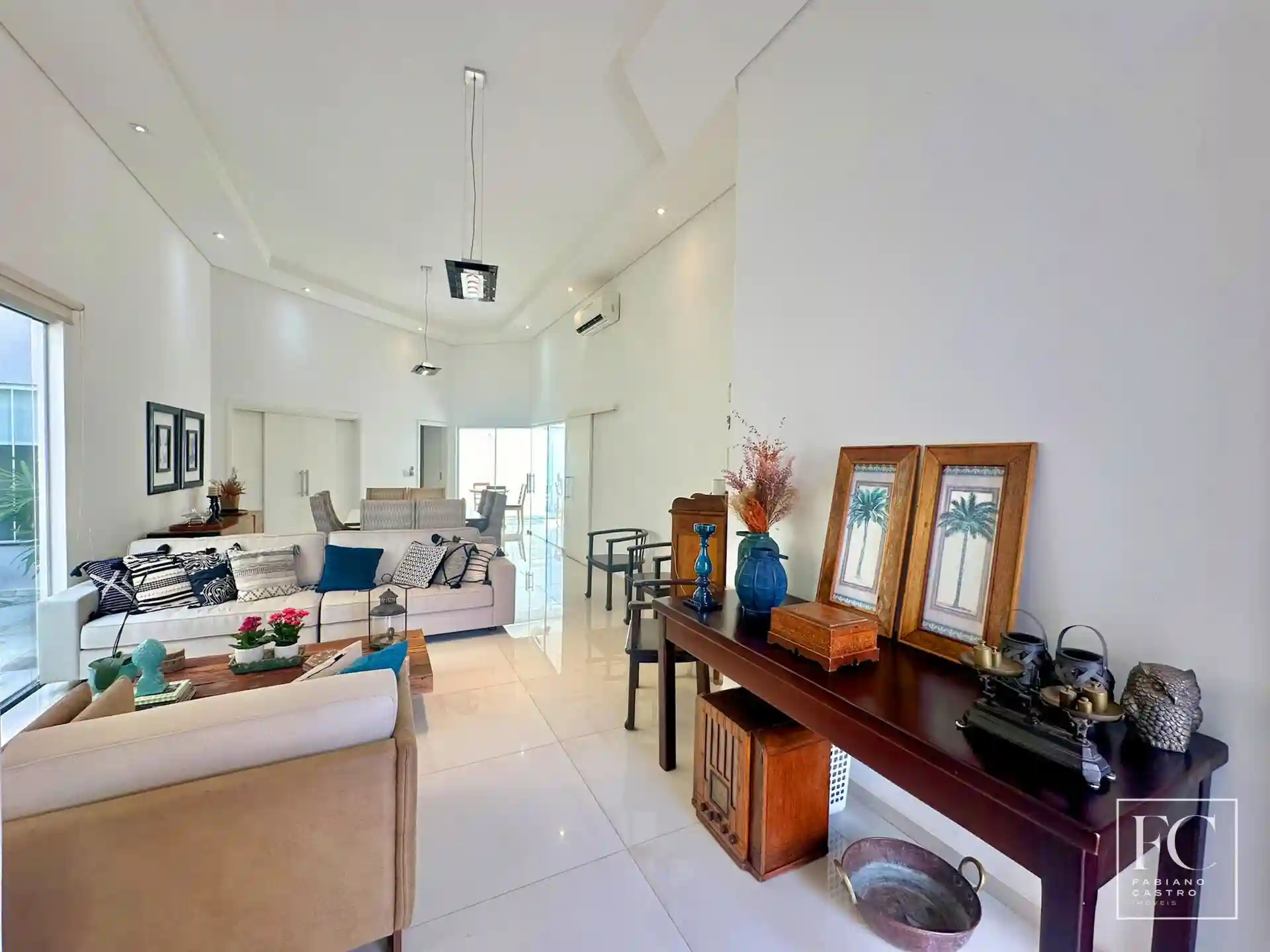 Casa de Condomínio com 3 quartos à venda, 220m² — foto 5 de 32