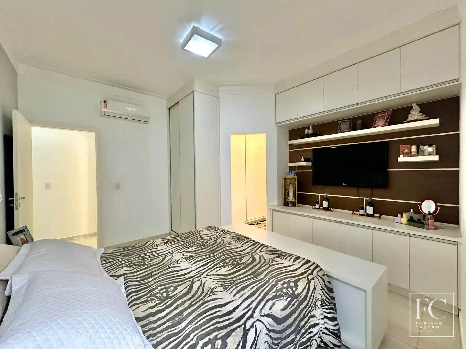 Casa de Condomínio com 3 quartos à venda, 220m² — foto 27 de 32