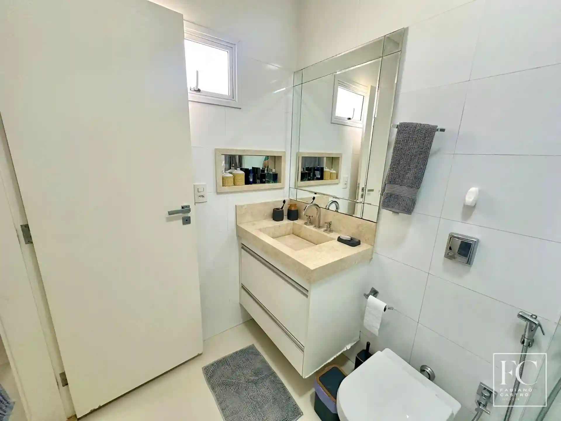 Casa de Condomínio com 3 quartos à venda, 220m² — foto 19 de 32