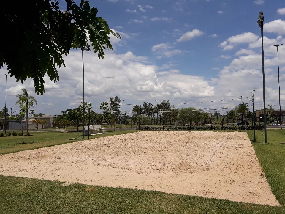 Terreno / Lote / Condomínio à venda — foto 2 de 5