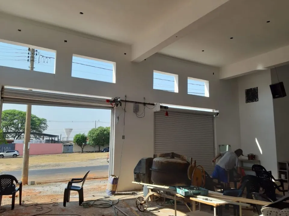 Loja / Salão / Ponto Comercial à venda — foto 1 de 7
