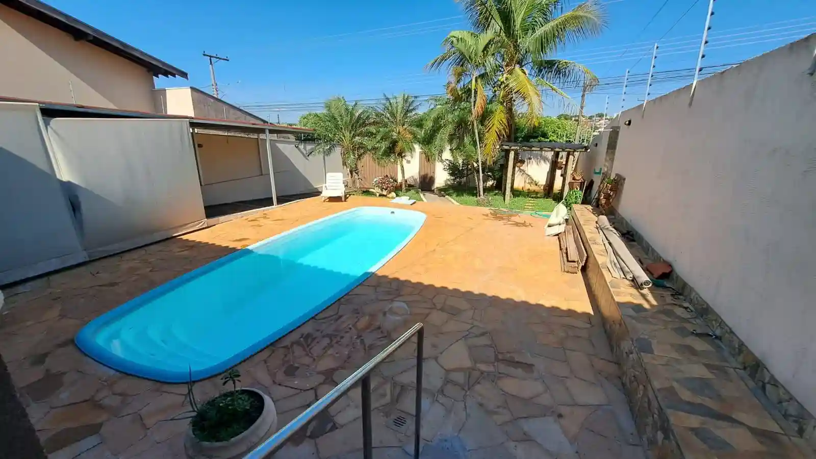Casa com 2 quartos à venda, 360m² — foto 1 de 8