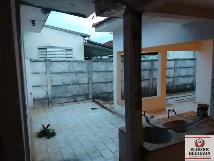 Casa com 3 quartos à venda, 200m² — foto 34 de 45