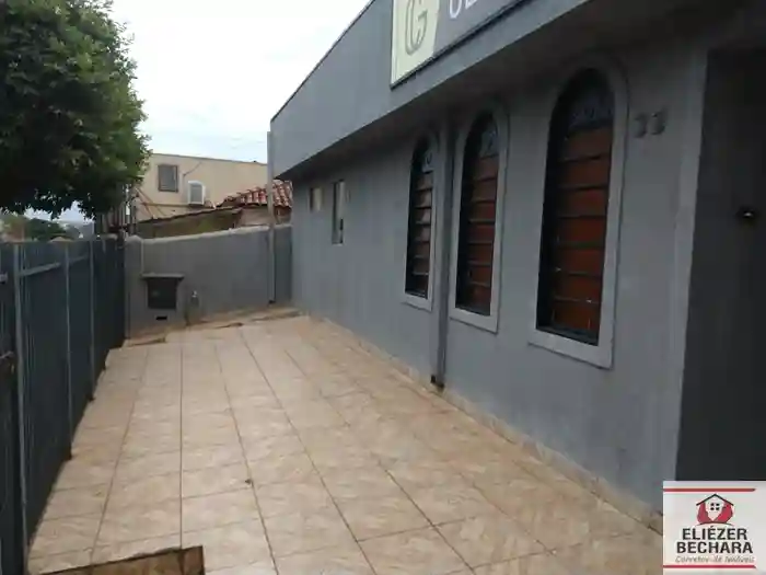 Casa com 3 quartos à venda, 200m² — foto 2 de 45