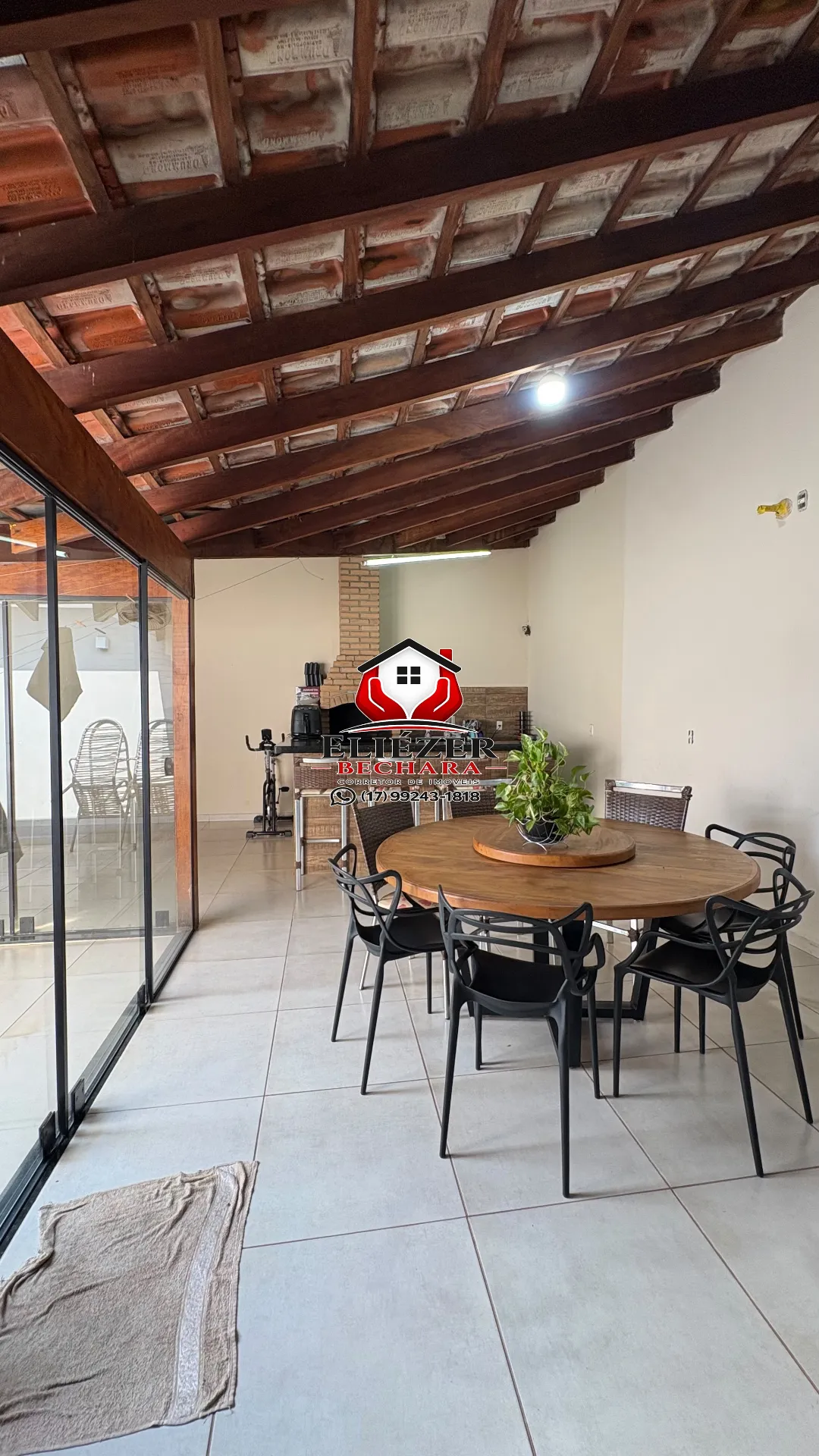 Casa com 2 quartos à venda, 135m² — foto 1 de 9