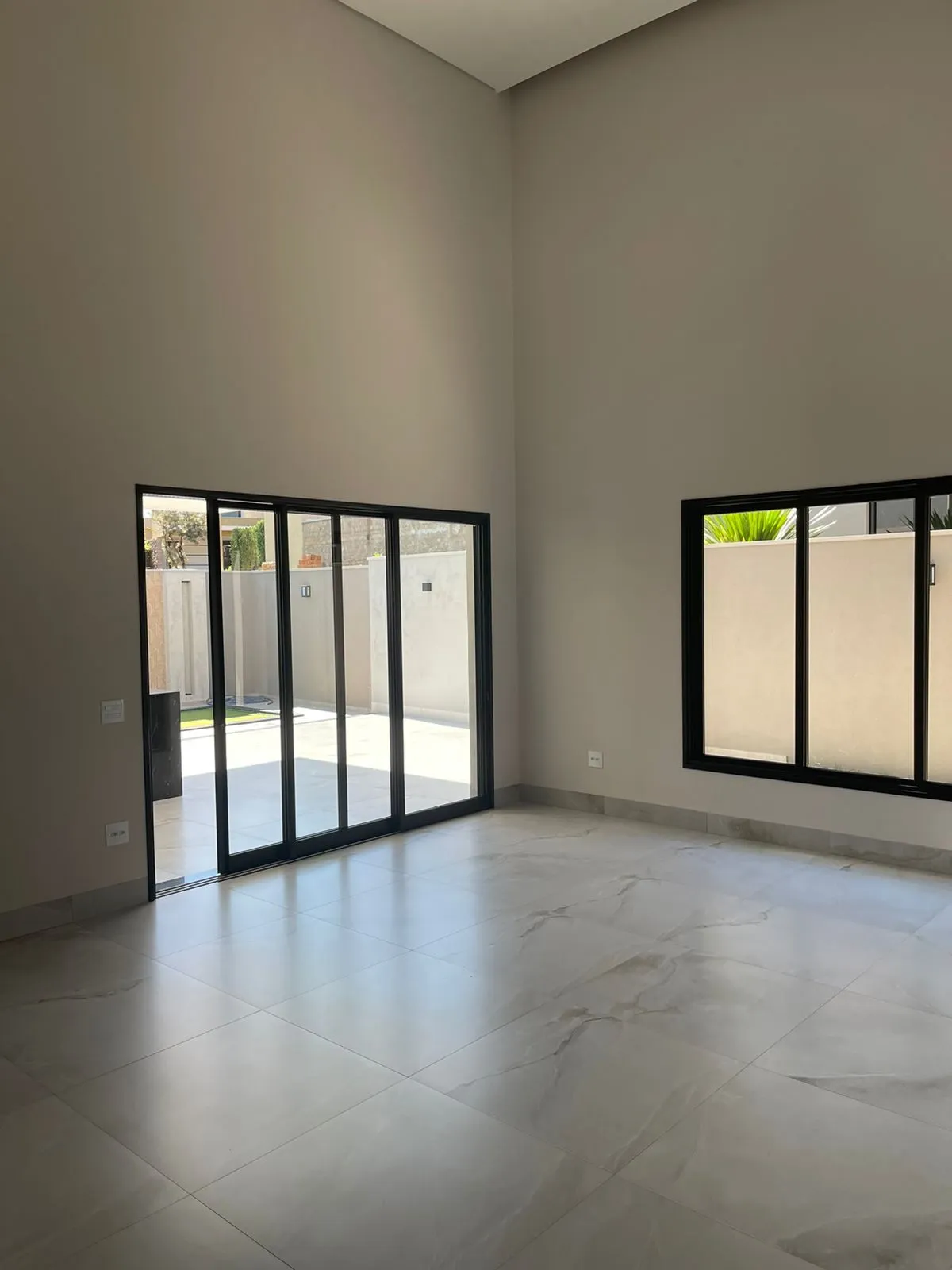 Casa de Condomínio com 3 quartos à venda, 280m² — foto 16 de 42