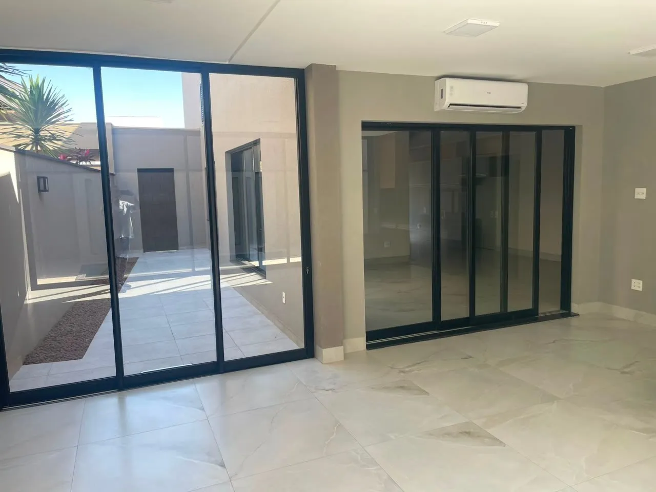 Casa de Condomínio com 3 quartos à venda, 280m² — foto 36 de 42