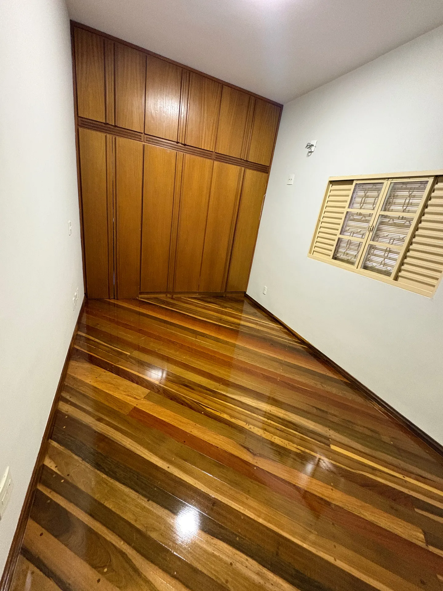 Casa com 3 quartos para aluguel, 350m² — foto 13 de 18
