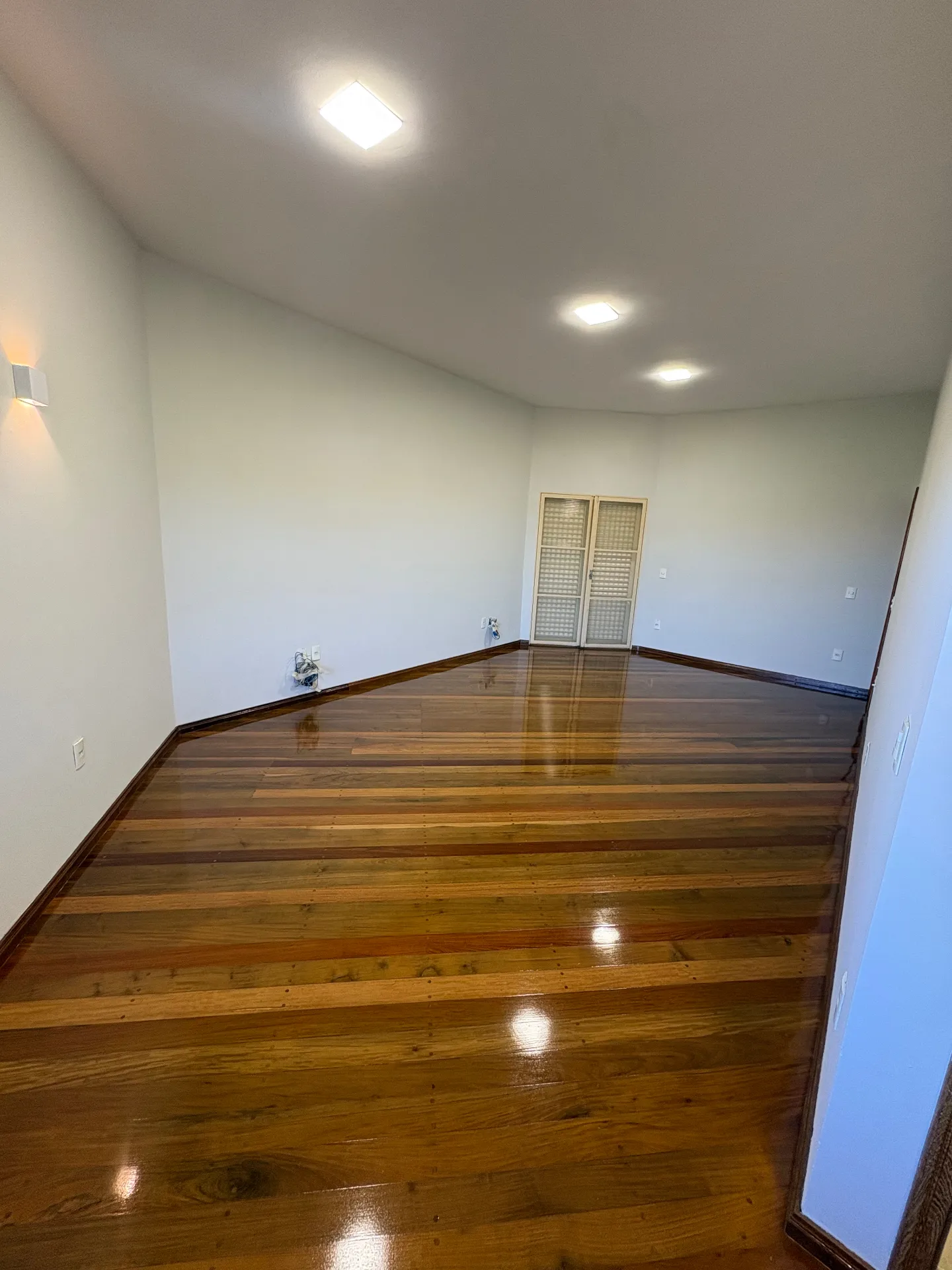 Casa com 3 quartos para aluguel, 350m² — foto 5 de 18