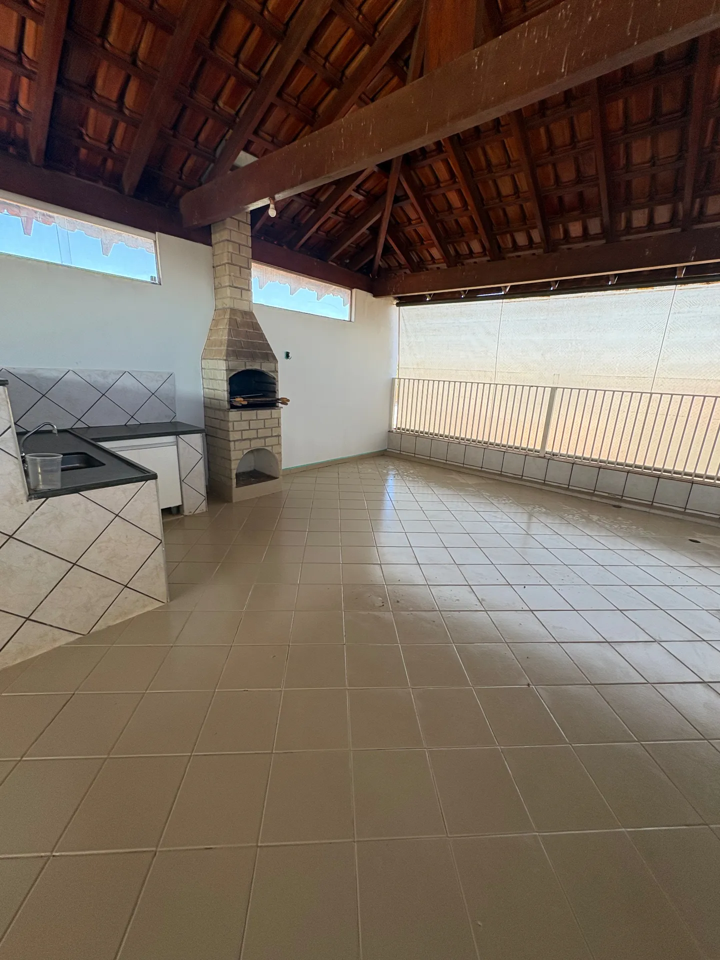 Casa com 3 quartos para aluguel, 350m² — foto 16 de 18