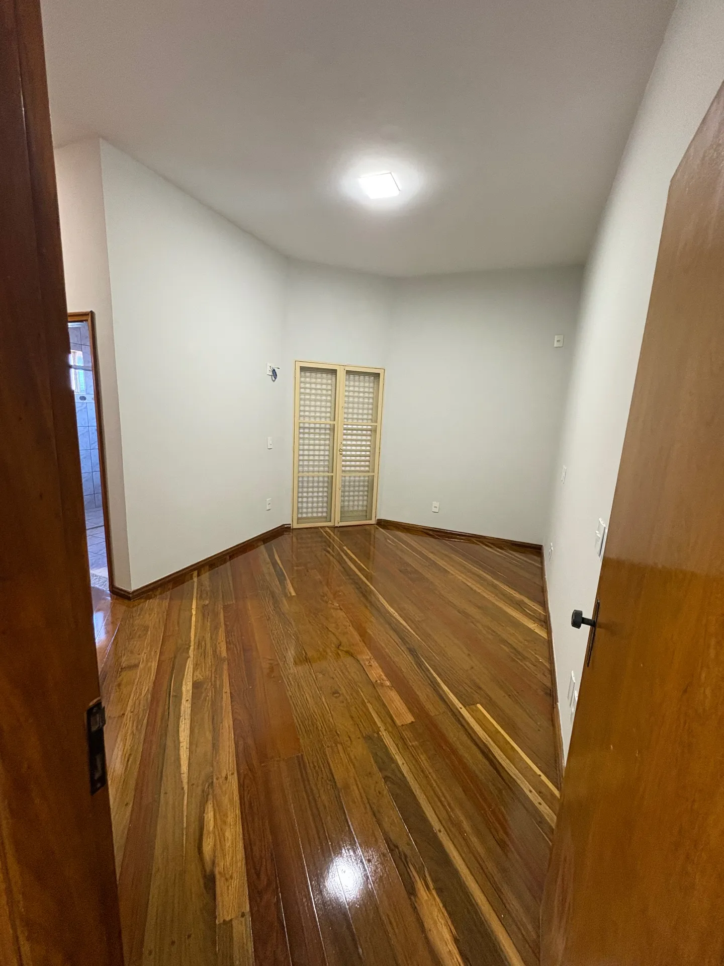 Casa com 3 quartos para aluguel, 350m² — foto 10 de 18