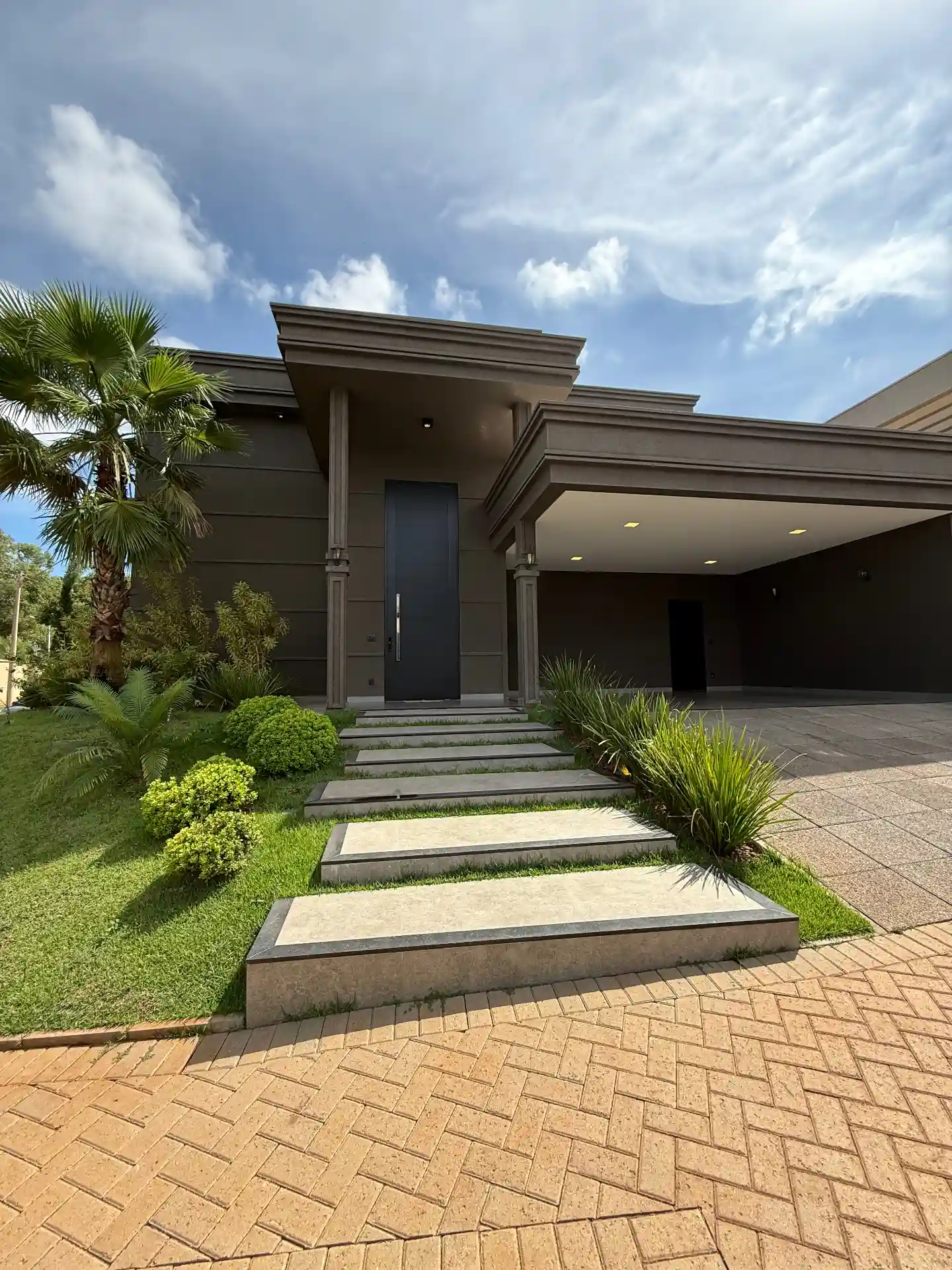 Casa de Condomínio com 3 quartos à venda, 500m² — foto 1 de 45