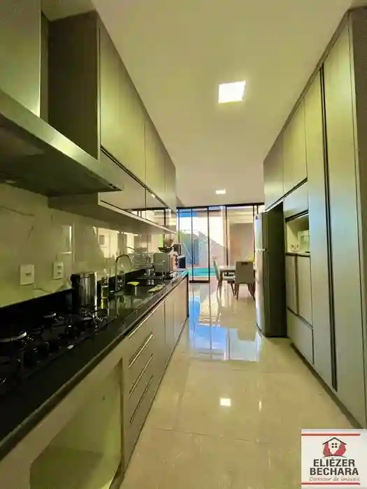 Casa de Condomínio com 3 quartos à venda, 240m² — foto 12 de 23