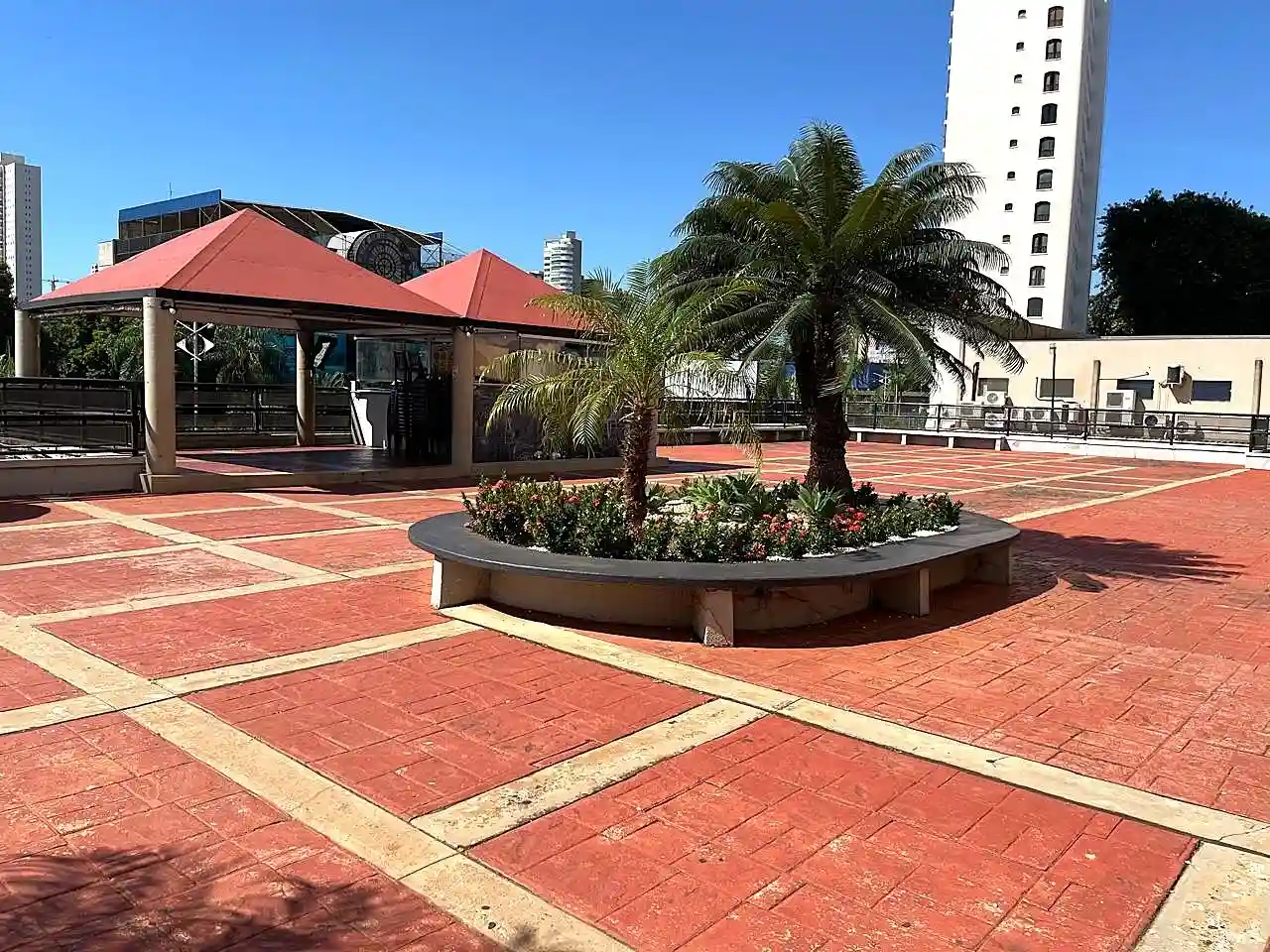 Apartamento com 3 quartos à venda, 95m² — foto 18 de 18