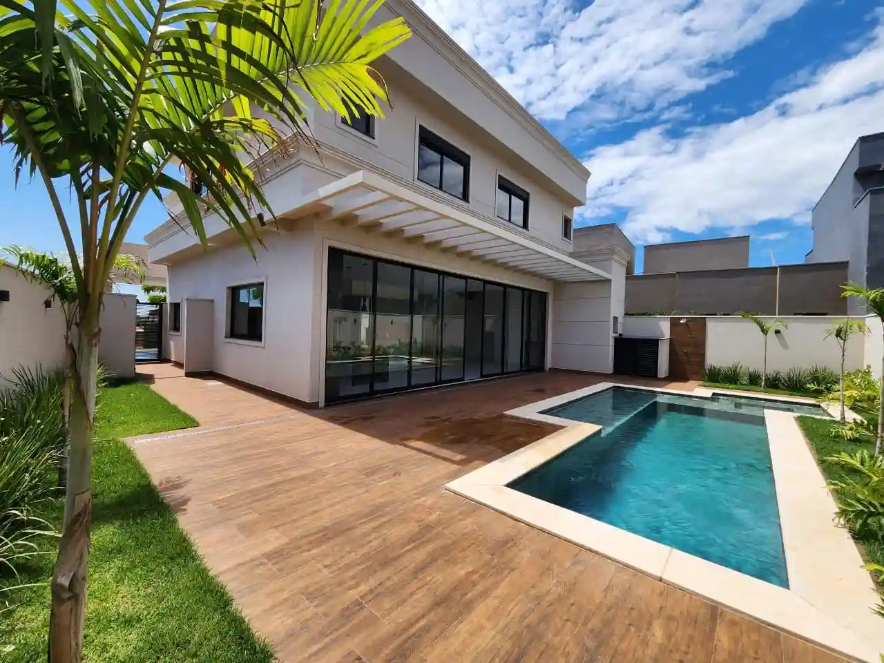 Casa de Condomínio  à venda, 380m² — foto 4 de 52