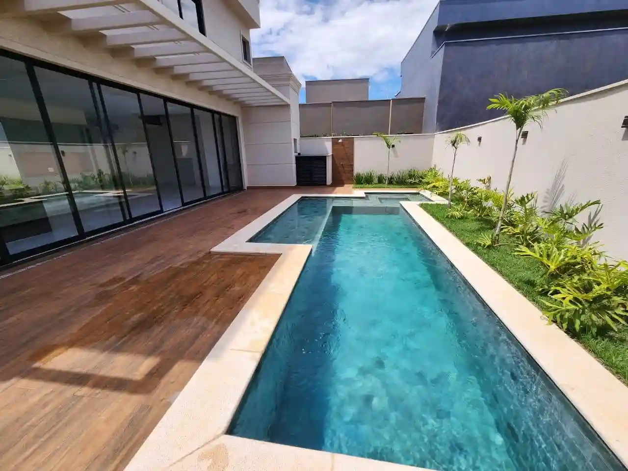 Casa de Condomínio  à venda, 380m² — foto 1 de 52