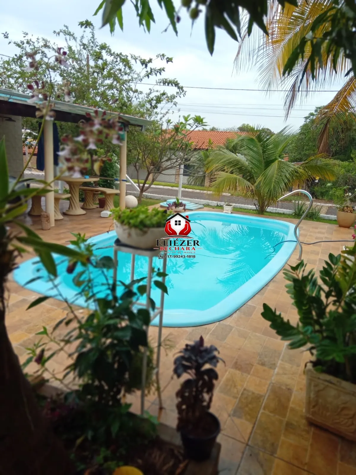 Fazenda / Sítio / Chácara com 3 quartos à venda, 500m² — foto 1 de 28