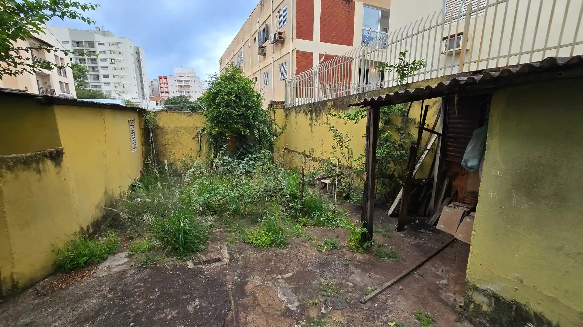 Casa com 4 quartos à venda, 396m² — foto 3 de 8