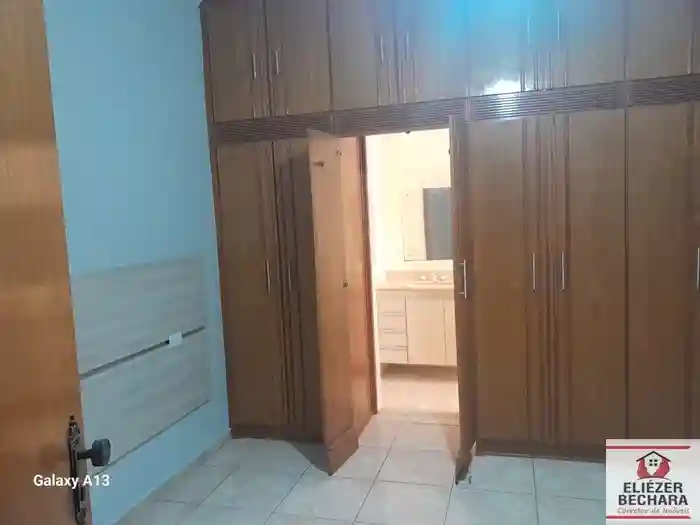 Casa com 3 quartos à venda, 220m² — foto 13 de 23