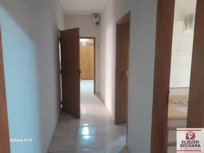 Casa com 3 quartos à venda, 220m² — foto 3 de 23