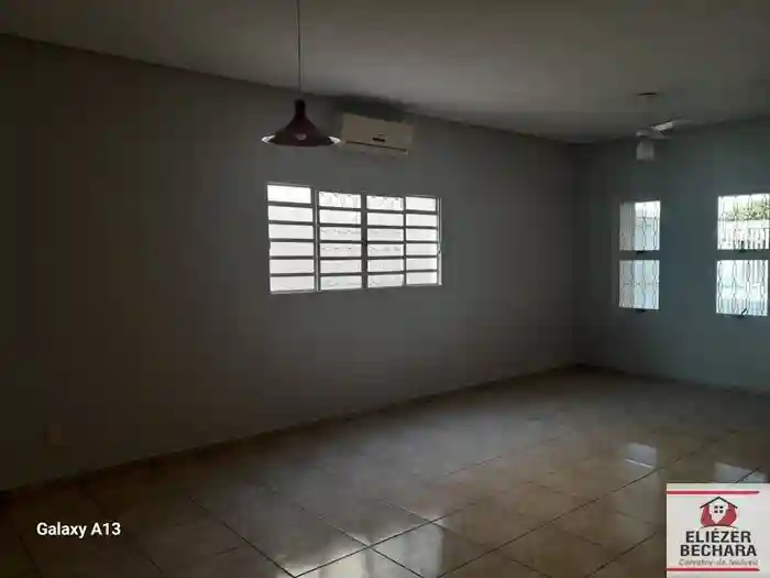 Casa com 3 quartos à venda, 220m² — foto 17 de 23