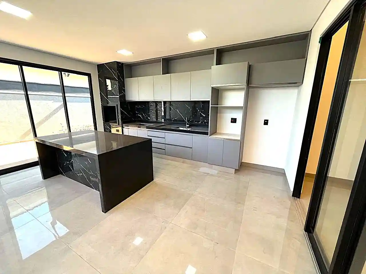 Casa de Condomínio com 3 quartos à venda, 275m² — foto 7 de 17