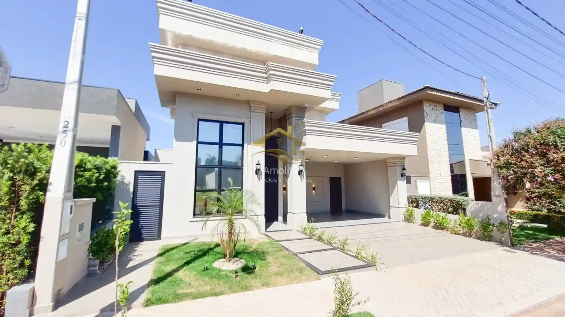 Casa de Condomínio com 3 quartos à venda, 215m² — foto 3 de 35