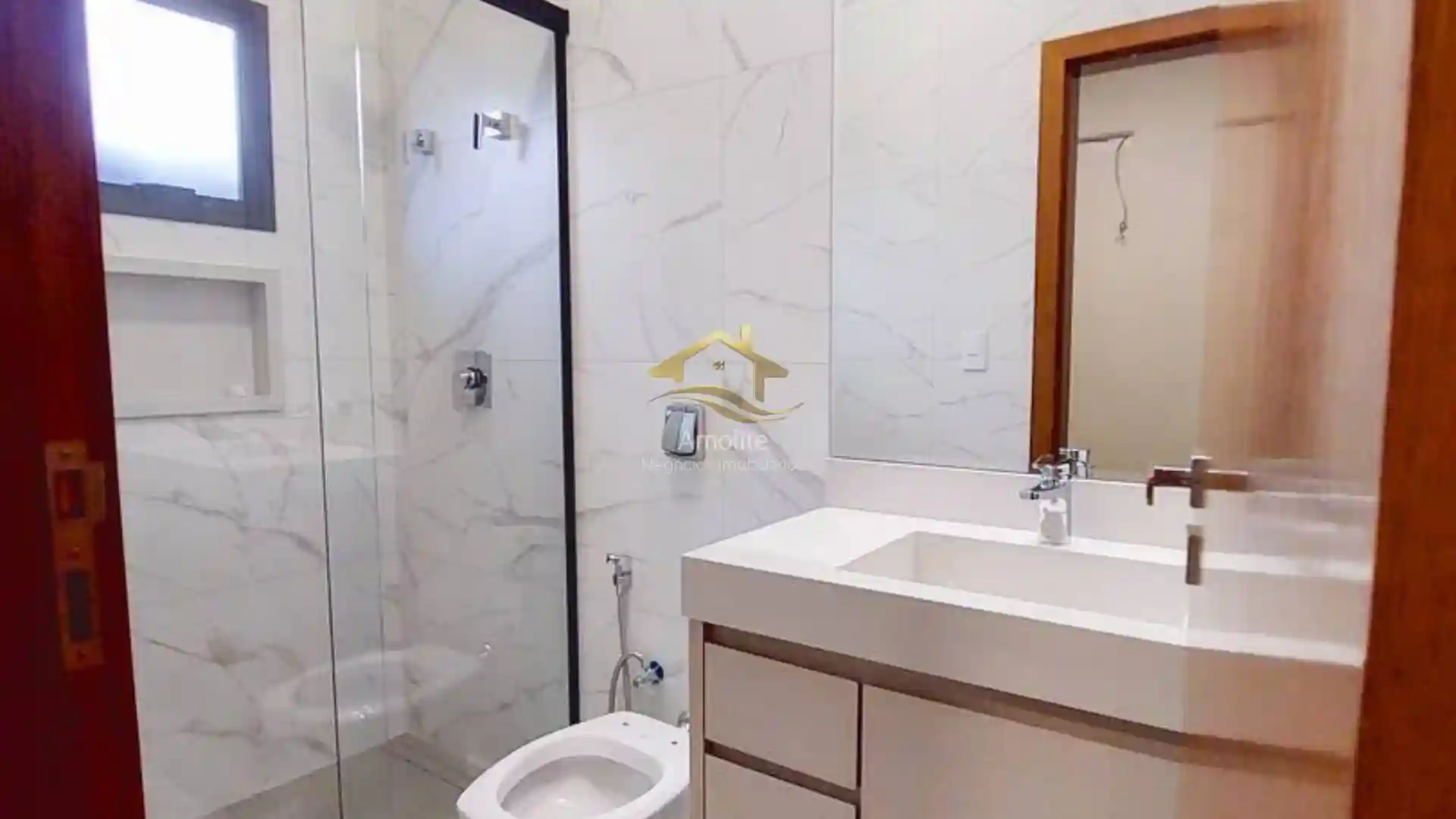 Casa de Condomínio com 3 quartos à venda, 215m² — foto 13 de 35