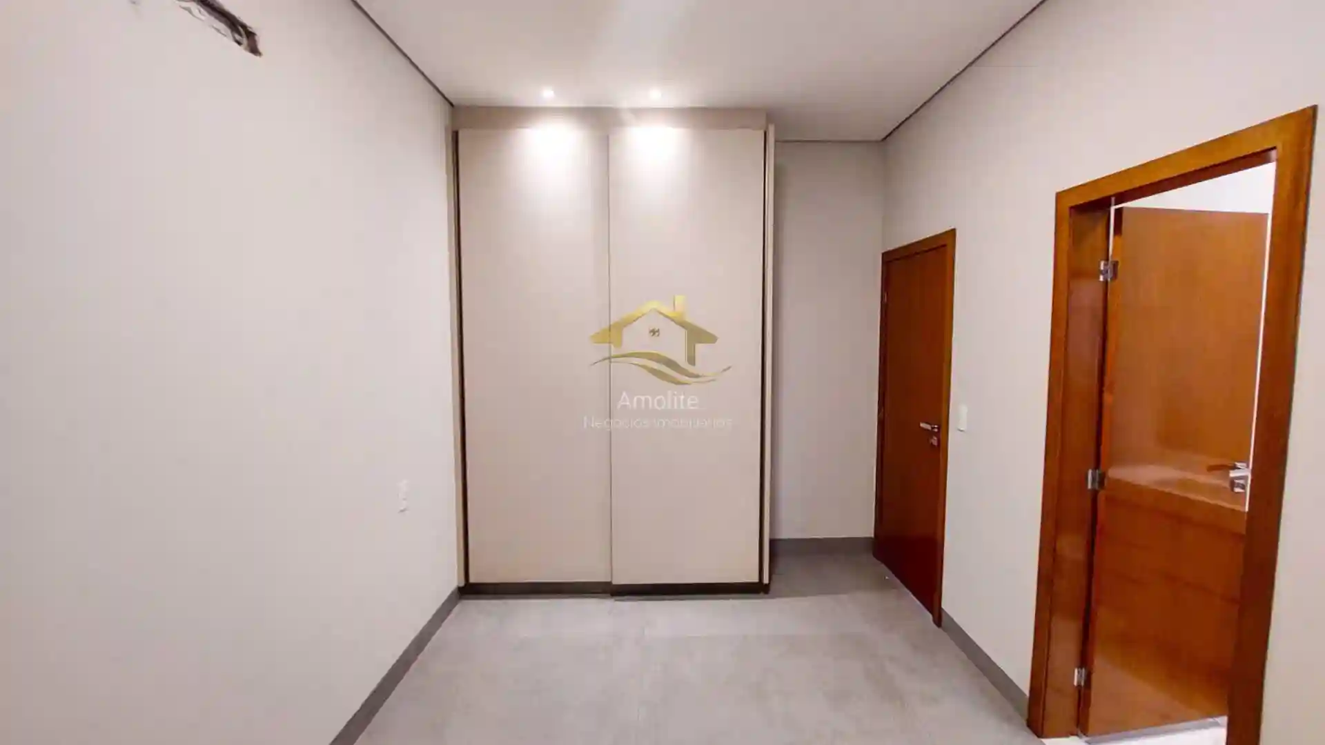 Casa de Condomínio com 3 quartos à venda, 215m² — foto 14 de 35
