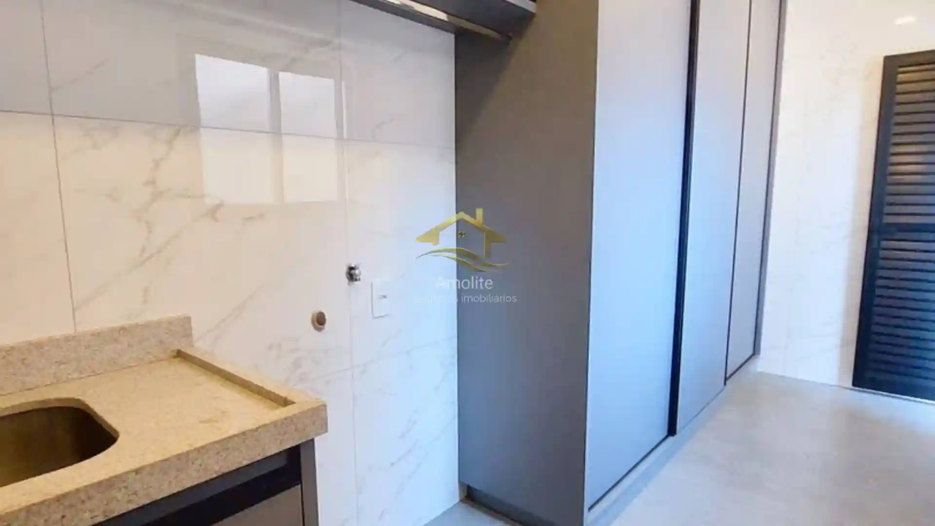 Casa de Condomínio com 3 quartos à venda, 215m² — foto 17 de 35