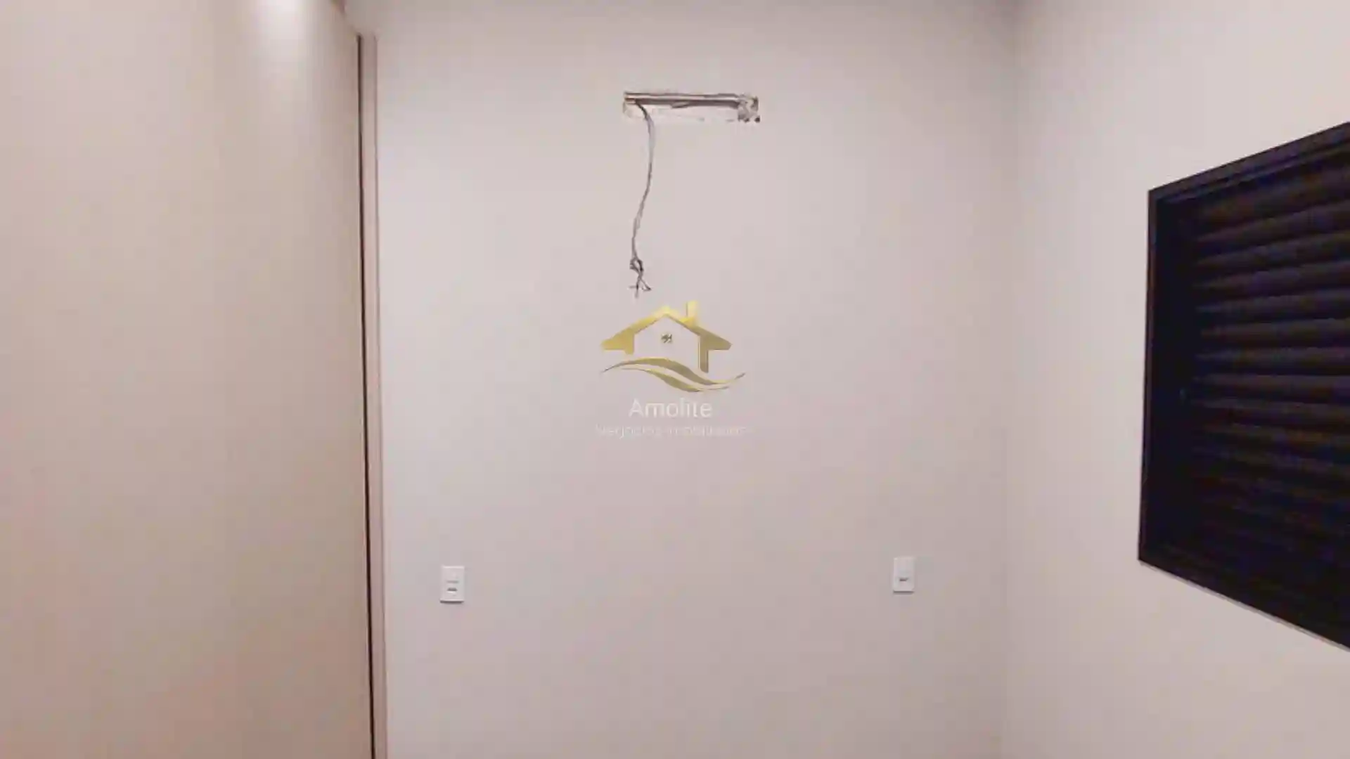 Casa de Condomínio com 3 quartos à venda, 215m² — foto 15 de 35