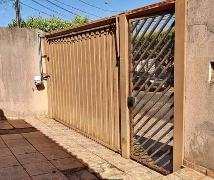 Casa com 3 quartos à venda, 360m² — foto 1 de 20