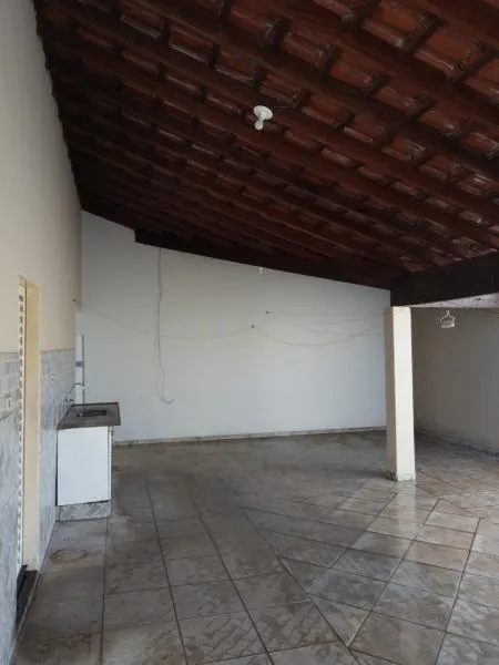 Casa à venda — foto 3 de 4