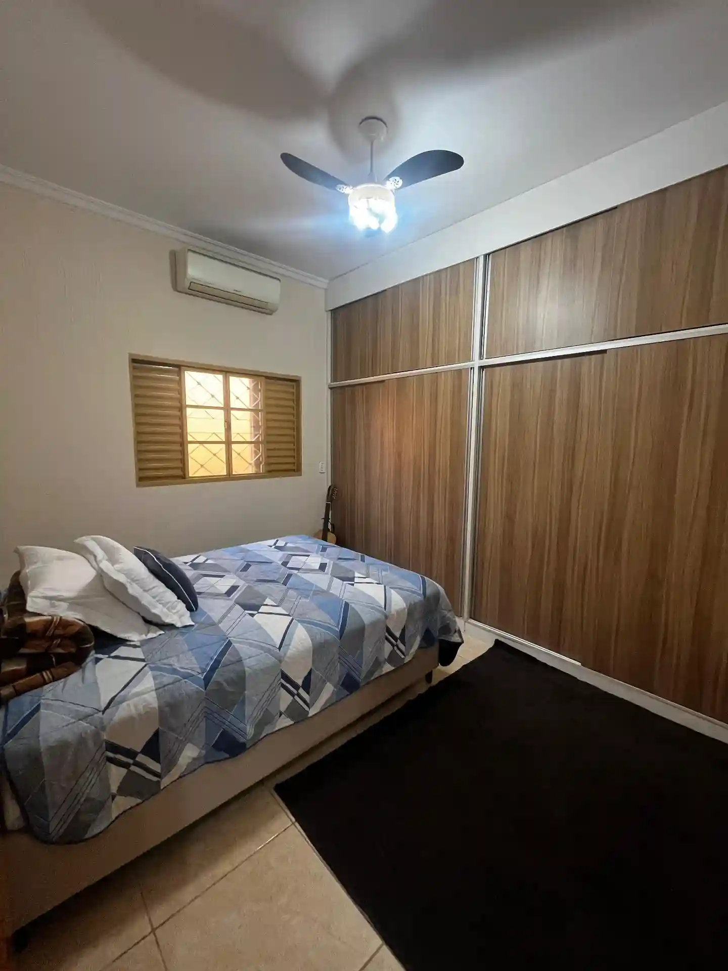 Casa com 3 quartos à venda, 200m² — foto 3 de 14