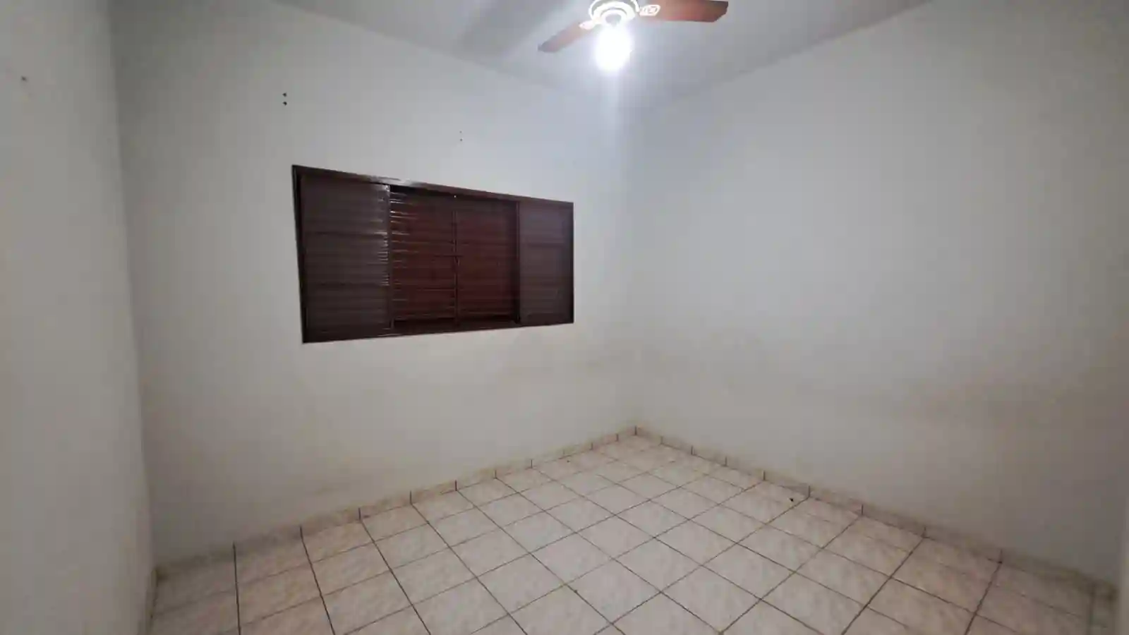 Casa com 3 quartos à venda, 300m² — foto 4 de 5