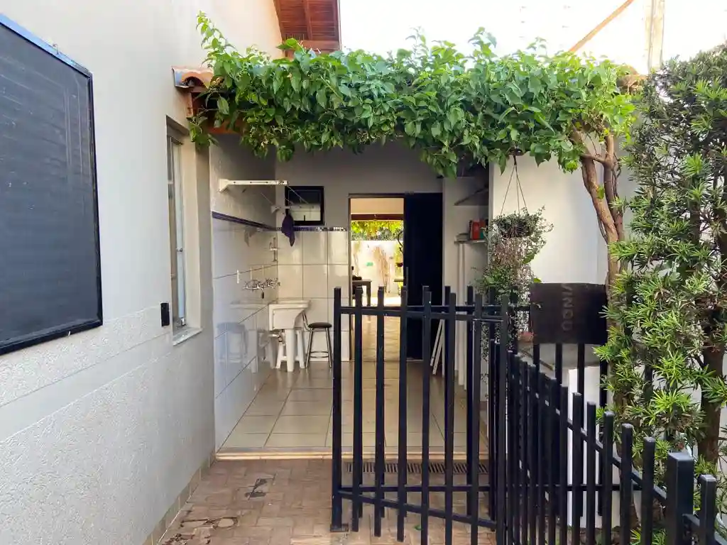 Casa com 3 quartos à venda, 250m² — foto 24 de 25