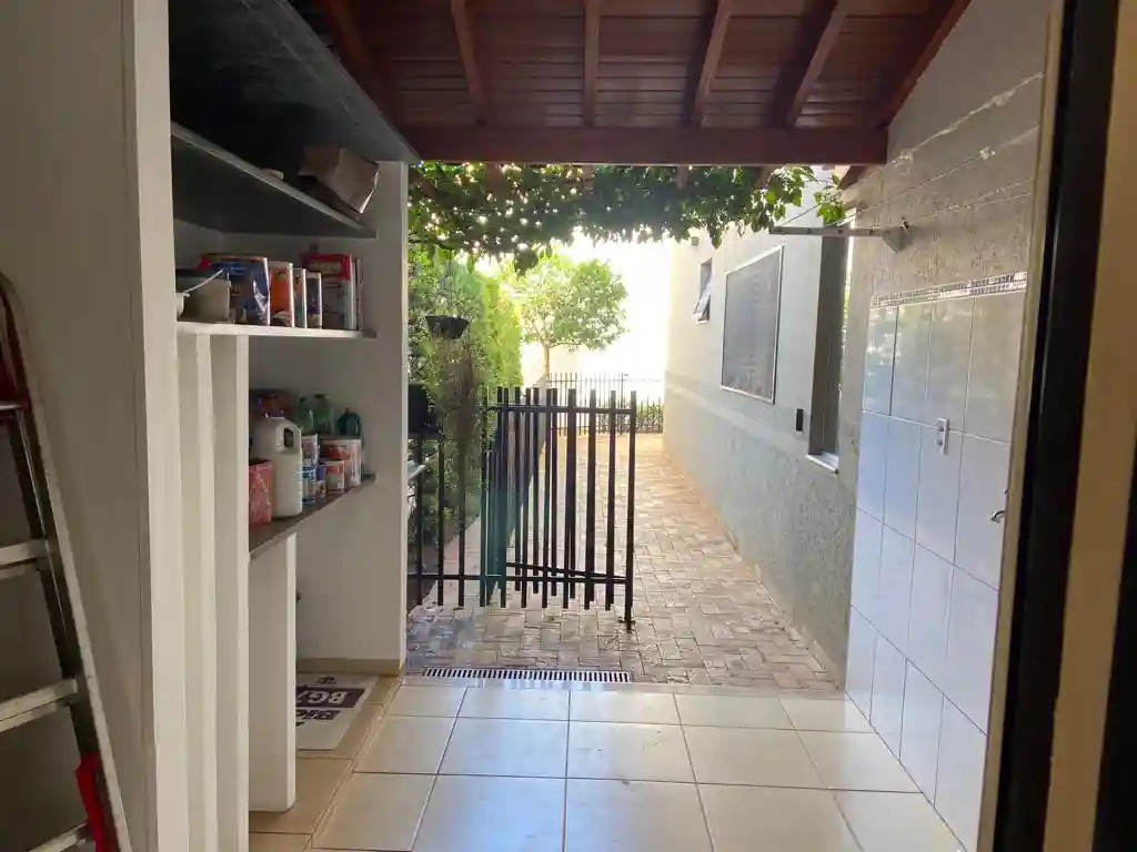 Casa com 3 quartos à venda, 250m² — foto 25 de 25