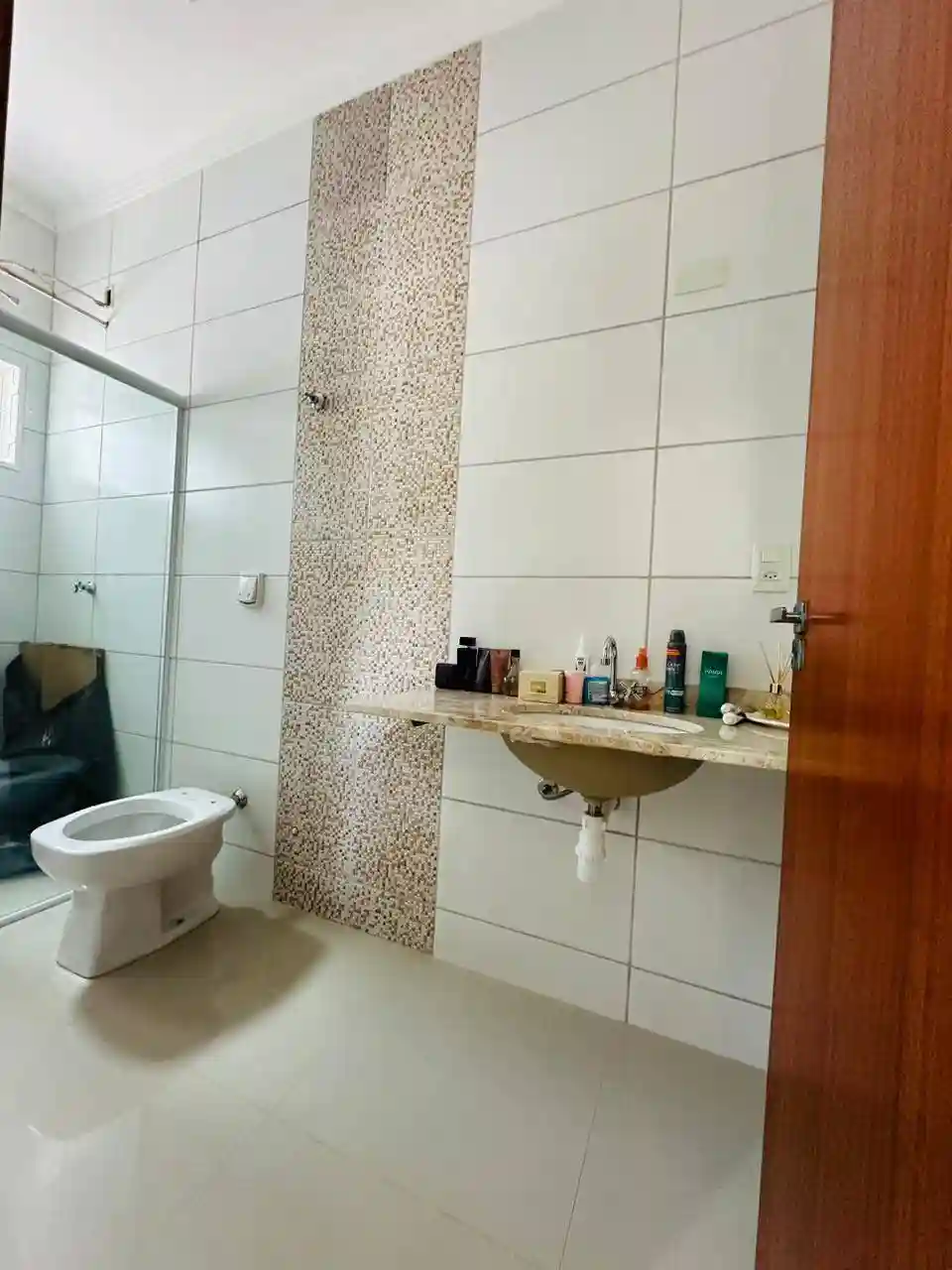 Casa com 3 quartos à venda, 157m² — foto 3 de 9