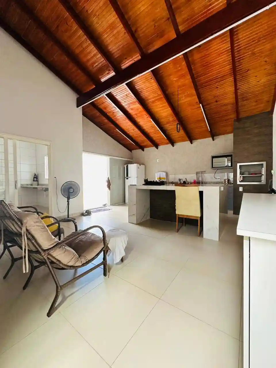 Casa com 3 quartos à venda, 157m² — foto 8 de 9