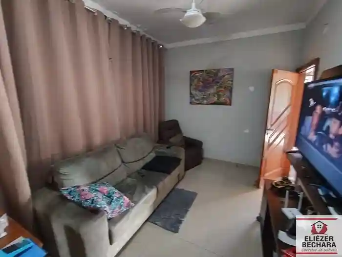 Casa com 2 quartos à venda, 130m² — foto 2 de 29